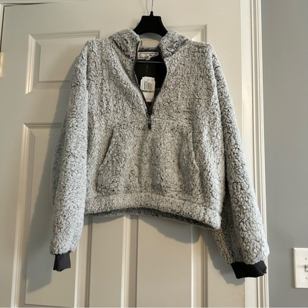 NWT Hippie Rose Faux Fur Quarter Zip Sherpa